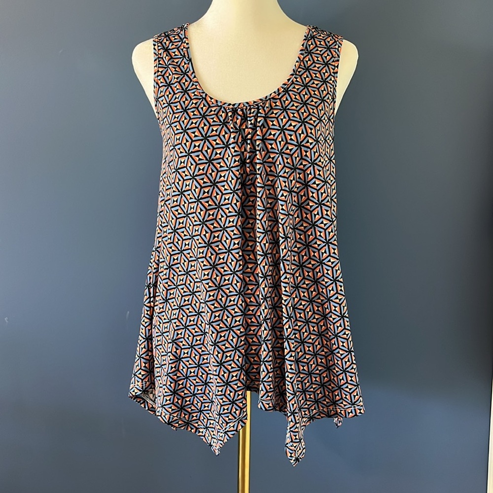 Neesha Geometric Print Tank Top, racer back, shark bite hem